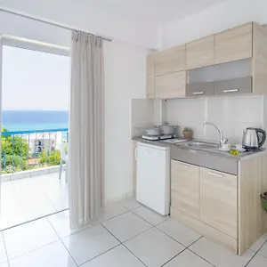3* Aparthotel Roditsa Patritsia